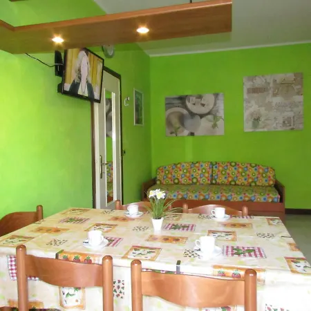 Furnished Near The Бібіоне