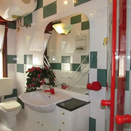 Furnished Near The Апартаменти